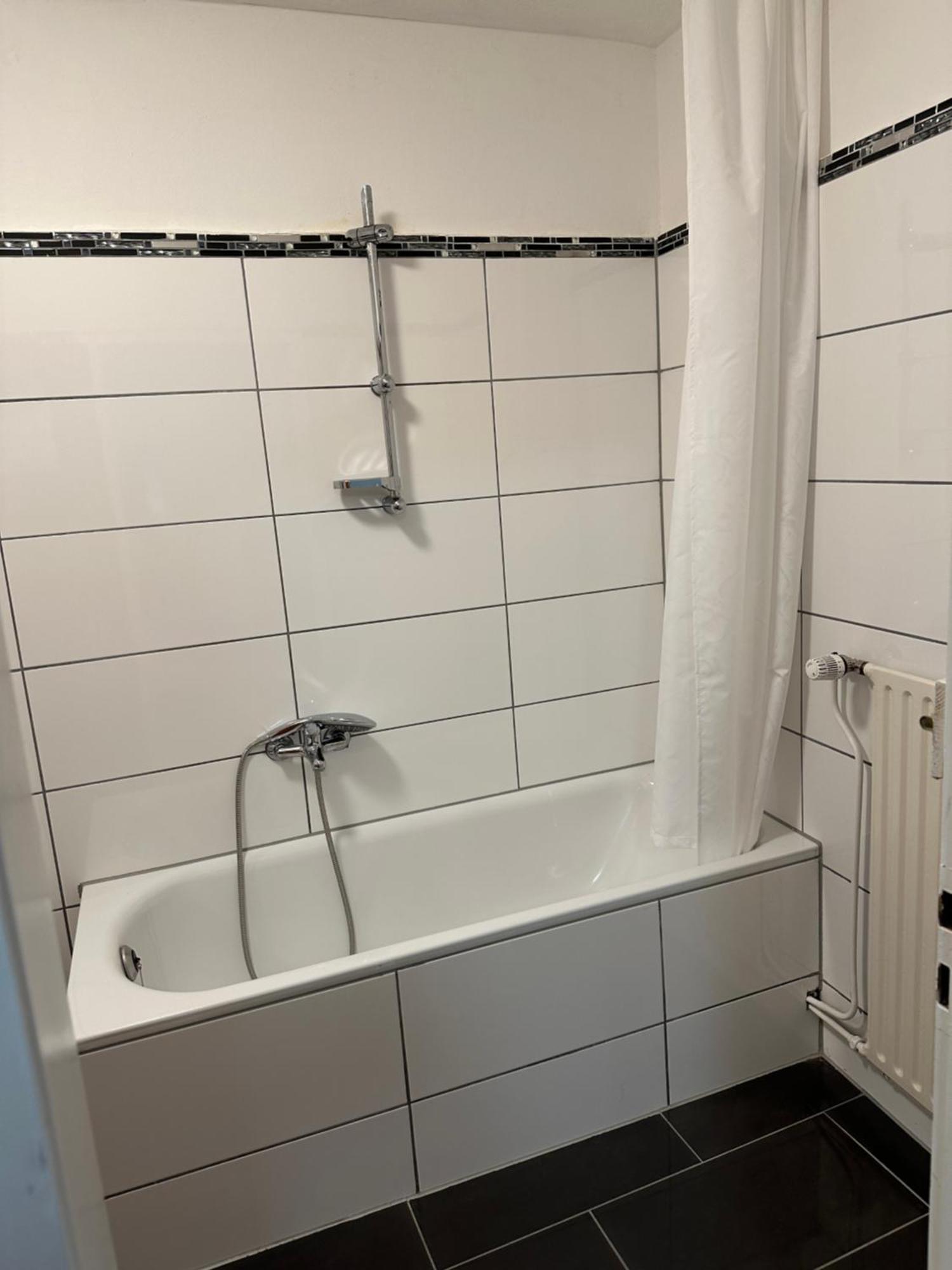 Holiday-Ferienwohnung Solingen-Mitte Esterno foto