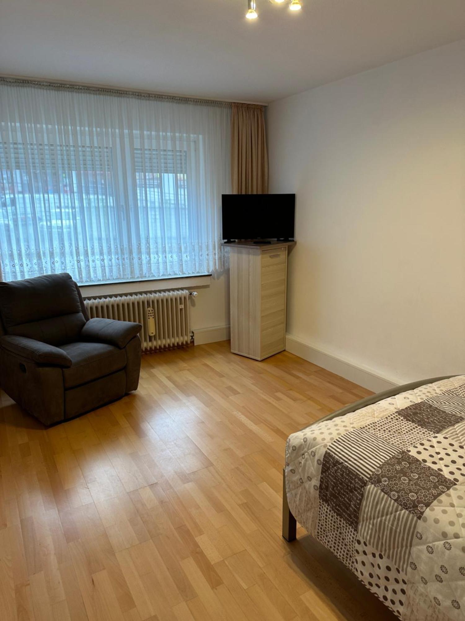 Holiday-Ferienwohnung Solingen-Mitte Esterno foto